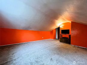 25003 16th Avenue S, Des Moines WA 98198