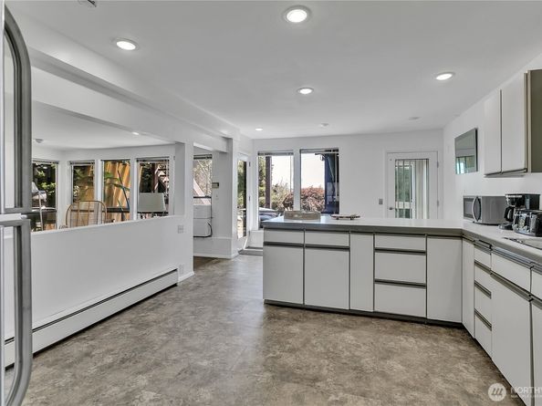 1310 Lakeside Avenue S, Seattle WA 98144