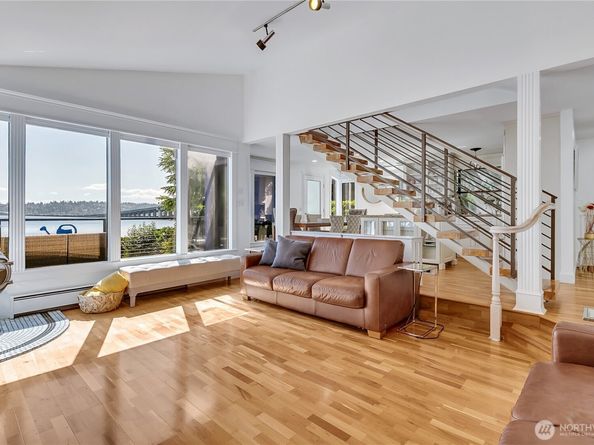 1310 Lakeside Avenue S, Seattle WA 98144