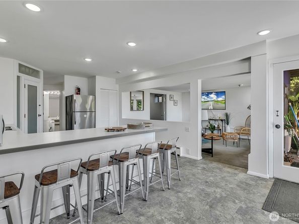 1310 Lakeside Avenue S, Seattle WA 98144