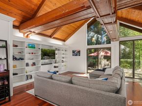 3720 131st Avenue NE, Bellevue WA 98005