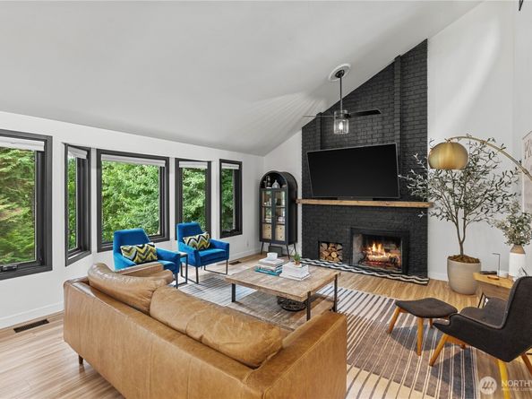 15108 238th Avenue SE, Issaquah WA 98027