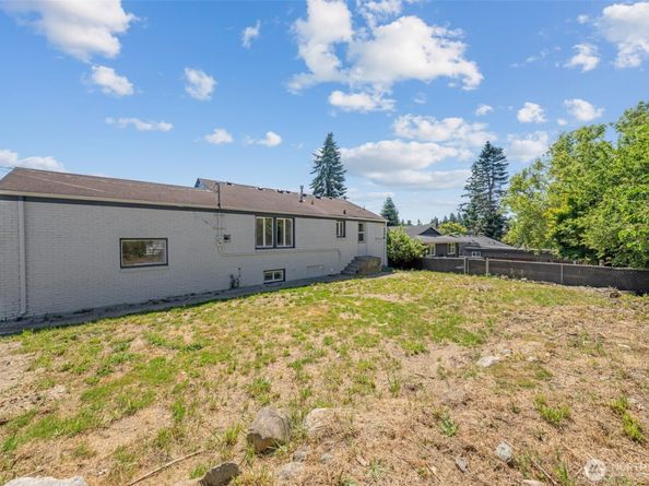 12001 64th Avenue S, Seattle WA 98178