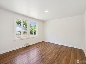 12001 64th Avenue S, Seattle WA 98178