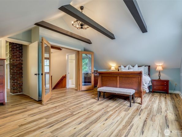 2463 26th Avenue E, Seattle WA 98112