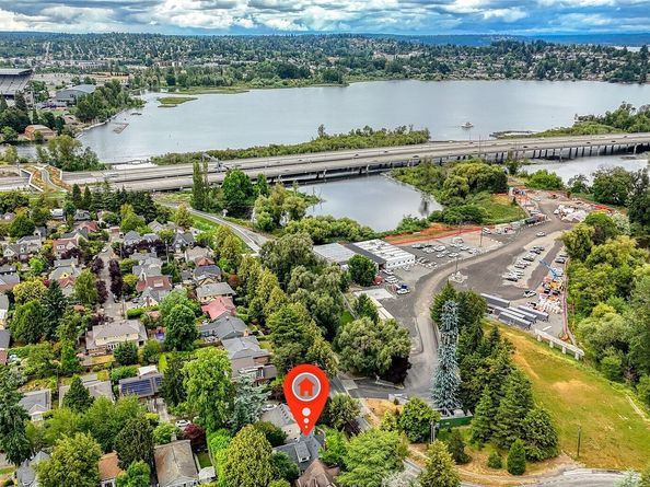 2463 26th Avenue E, Seattle WA 98112