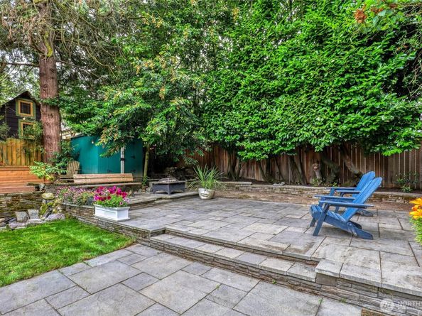 2463 26th Avenue E, Seattle WA 98112
