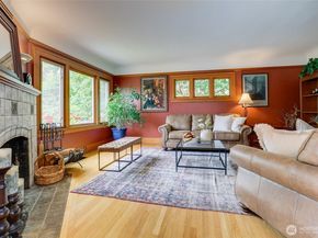 2463 26th Avenue E, Seattle WA 98112