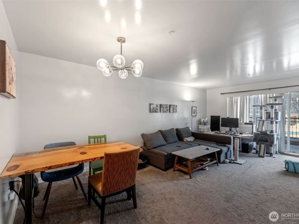 321 10th Avenue S 618, Seattle WA 98104