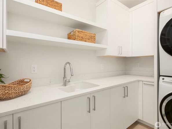 4719 86th Avenue SE, Mercer Island WA 98040
