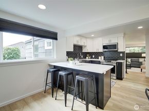8222 35th Avenue SW, Seattle WA 98126