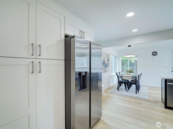 8222 35th Avenue SW, Seattle WA 98126