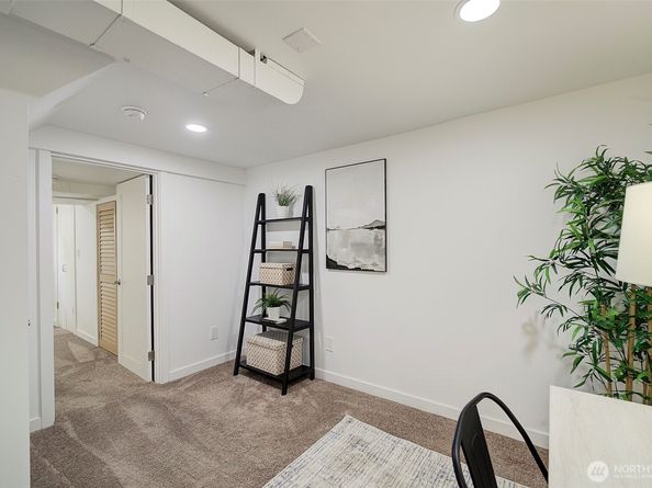 8222 35th Avenue SW, Seattle WA 98126