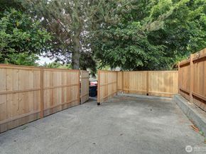 8222 35th Avenue SW, Seattle WA 98126
