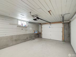 8222 35th Avenue SW, Seattle WA 98126