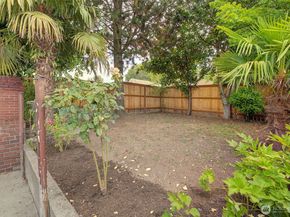 8222 35th Avenue SW, Seattle WA 98126