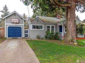 11008 Dayton Avenue N, Seattle WA 98133