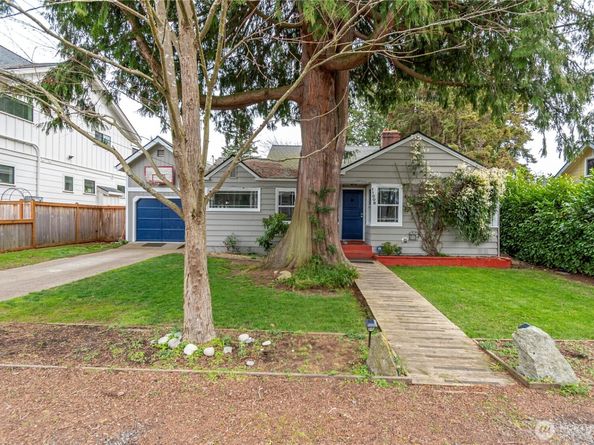 11008 Dayton Avenue N, Seattle WA 98133