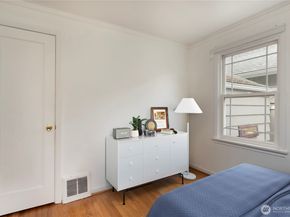 11008 Dayton Avenue N, Seattle WA 98133