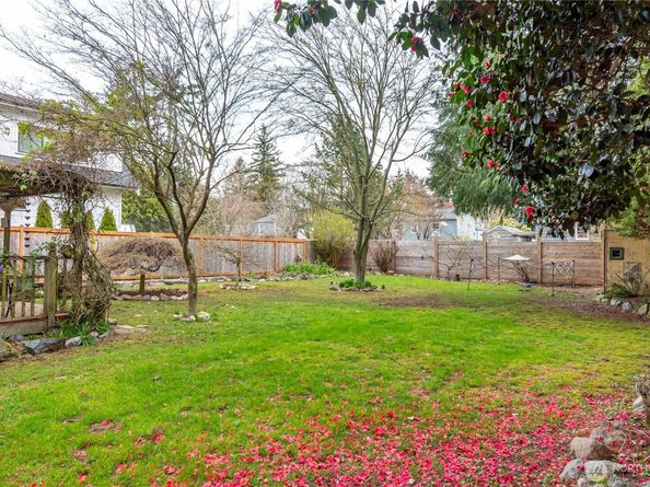 11008 Dayton Avenue N, Seattle WA 98133
