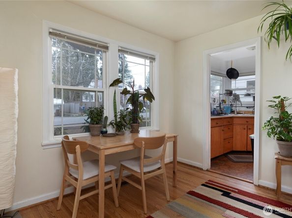 11008 Dayton Avenue N, Seattle WA 98133