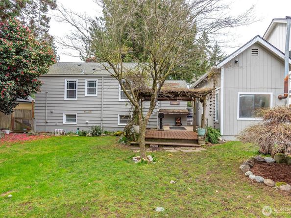 11008 Dayton Avenue N, Seattle WA 98133
