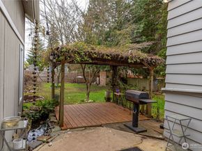 11008 Dayton Avenue N, Seattle WA 98133