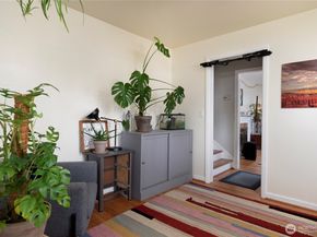 11008 Dayton Avenue N, Seattle WA 98133