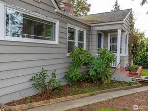 11008 Dayton Avenue N, Seattle WA 98133