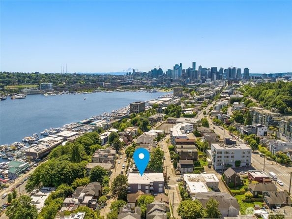 750 Crockett Street 403, Seattle WA 98109