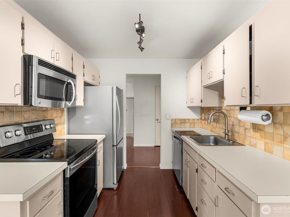 750 Crockett Street 403, Seattle WA 98109