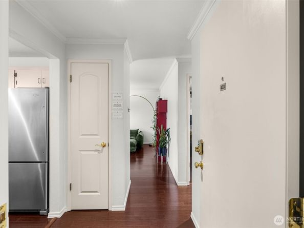 750 Crockett Street 403, Seattle WA 98109