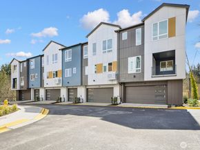 12201 137th Place NE 2502, Redmond WA 98052