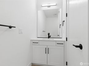 12201 137th Place NE 2502, Redmond WA 98052