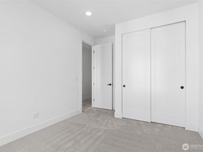 12201 137th Place NE 2502, Redmond WA 98052