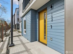 12201 137th Place NE 2502, Redmond WA 98052