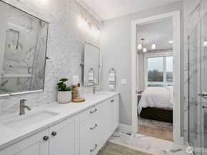 12201 137th Place NE 2502, Redmond WA 98052