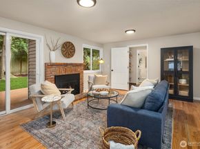 4222 205th Place NE, Sammamish WA 98074