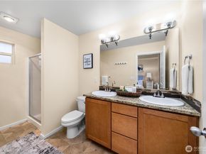 16528 2nd Park SE, Bothell WA 98012