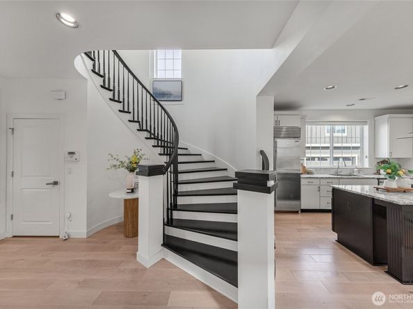 1314 Pine Crest Cir NE, Issaquah WA 98029