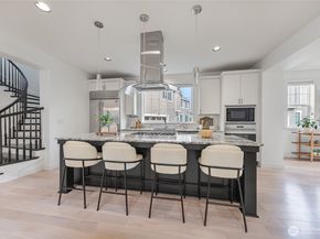 1314 Pine Crest Cir NE, Issaquah WA 98029