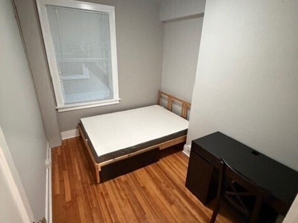 901 NE 43rd Street 106, Seattle WA 98105