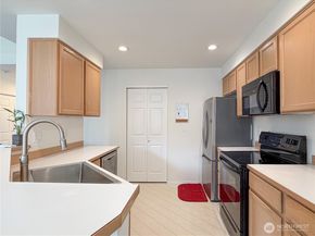 5807 14th Drive W, Everett WA 98203