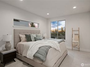 8717 126th Avenue NE, Kirkland WA 98033