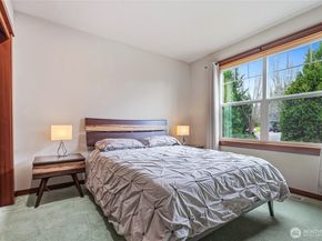 24502 NE 27th Place, Sammamish WA 98074
