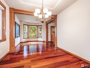 24502 NE 27th Place, Sammamish WA 98074