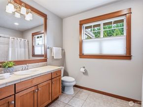 24502 NE 27th Place, Sammamish WA 98074