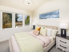 8319 25th Avenue NW, Seattle WA 98117