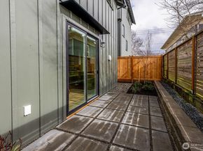 8319 25th Avenue NW, Seattle WA 98117