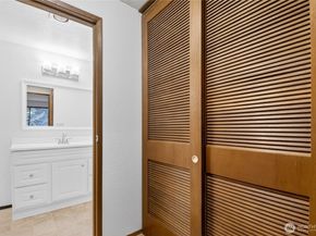 4123 145th Avenue NE, Bellevue WA 98007